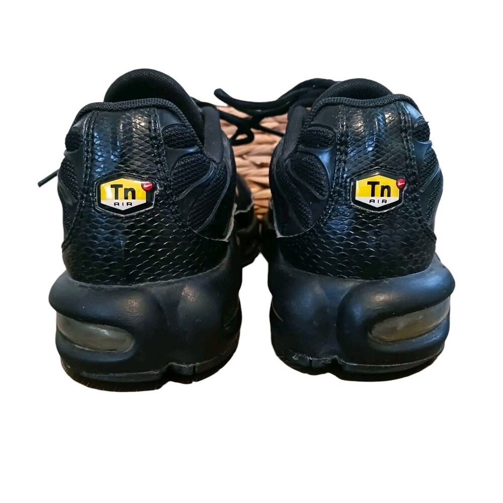 Nike Air Max TN 852630-022 Black & Metallic Gold Men’s Size 9 Running Shoes - Picture 3 of 7